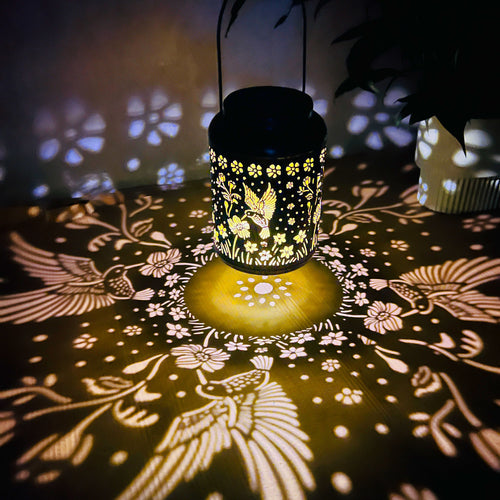 Solar Hummingbird Decorative Lantern, Waterproof Metal Hollow-out Projection Light, Indoor & Outdoor Night Lamp for Living Room, Courtyard & Villa, Perfect Gift